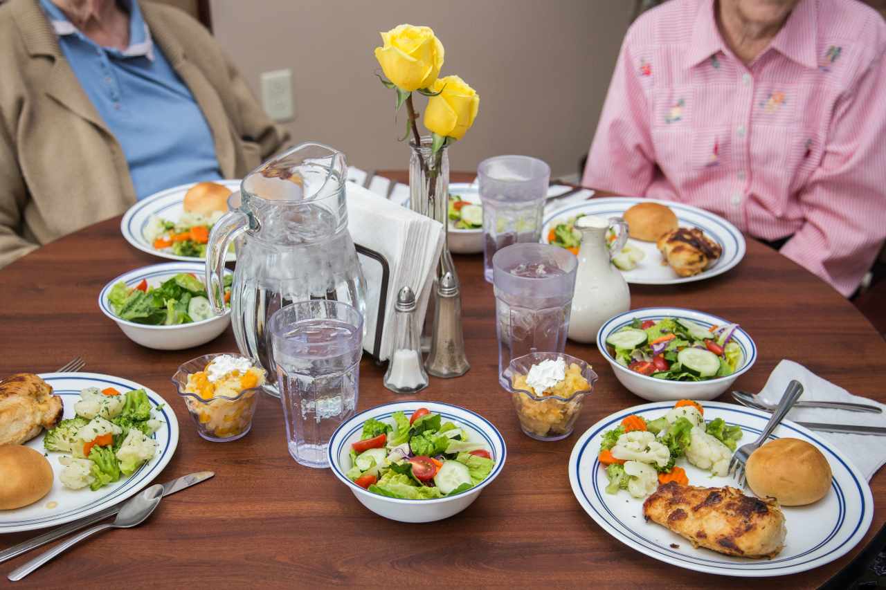 Dining - The Courtyards Senior Living